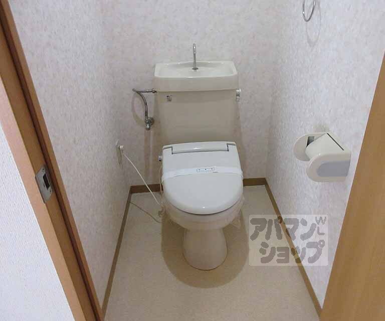 トイレ　清潔感のあるトイレです