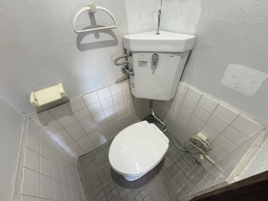 山陽電鉄本線 手柄駅 徒歩5分 4階建 築52年のトイレ写真