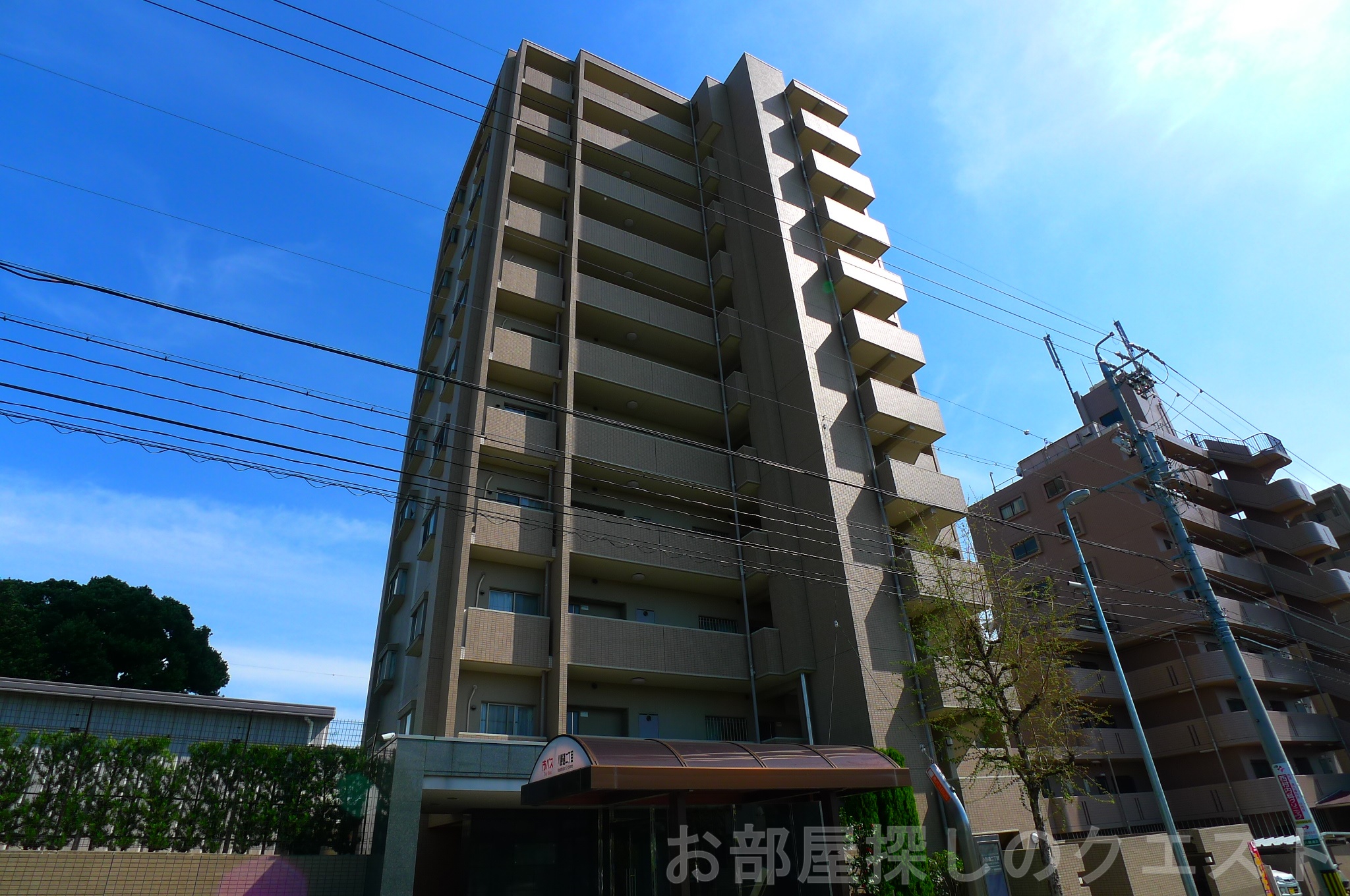 建物外観　オートロック付！