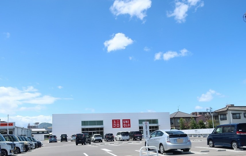 ショッピングセンター　ユニクロ丸亀店（ショッピングセンター）まで791m