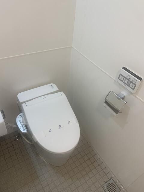 都営三田線 板橋本町駅 徒歩4分 5階建 築4年のトイレ写真
