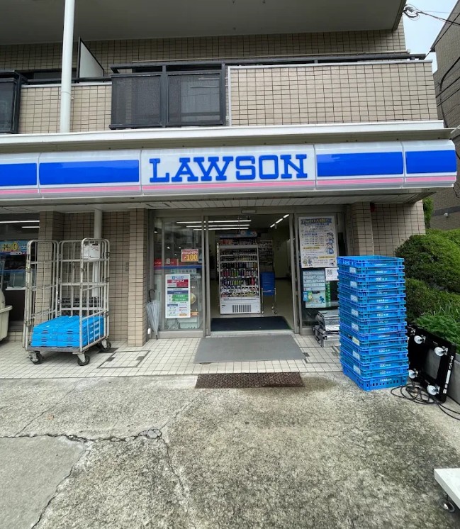 コンビニ　ローソン世田谷下馬一丁目店（コンビニ）まで446m