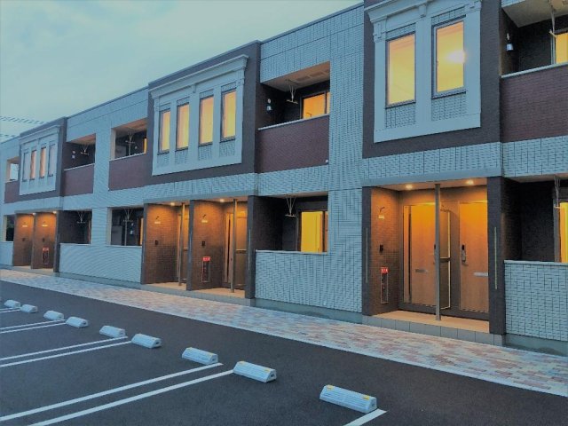 建物外観　外観写真（夜）