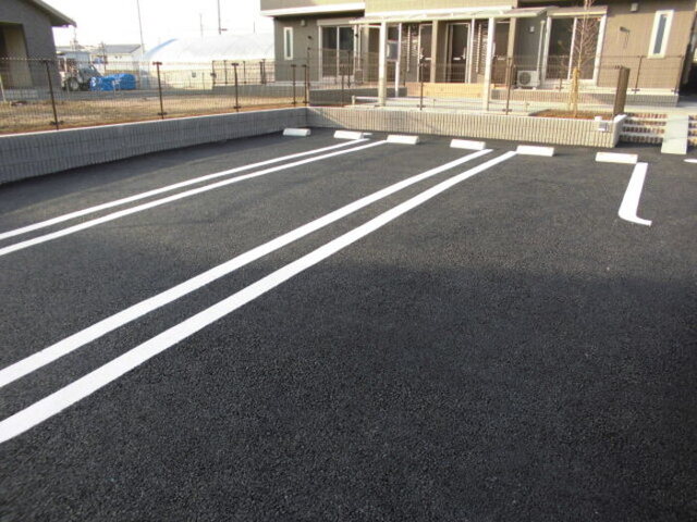 駐車場　駐車場