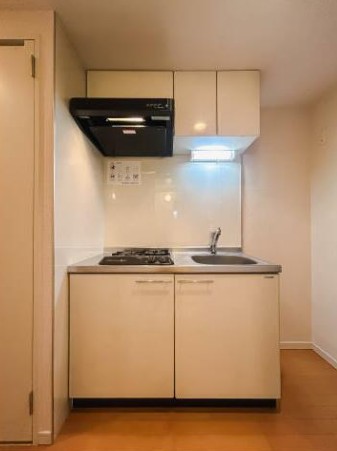 キッチン　※別部屋参考写真※