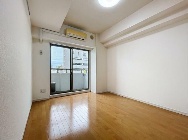 居室・リビング　※別部屋参考写真※