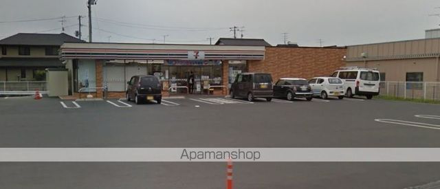 コンビニ　セブンイレブン（コンビニ）まで469m