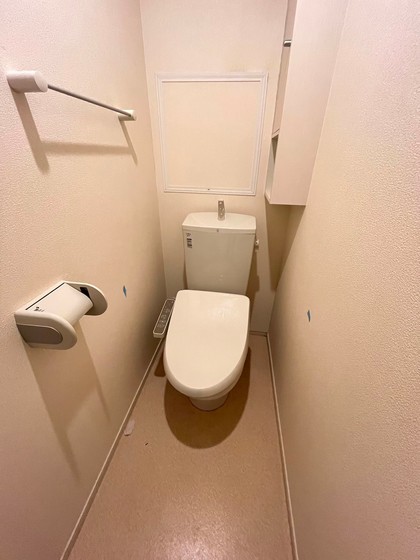 トイレ　※別号室の写真です