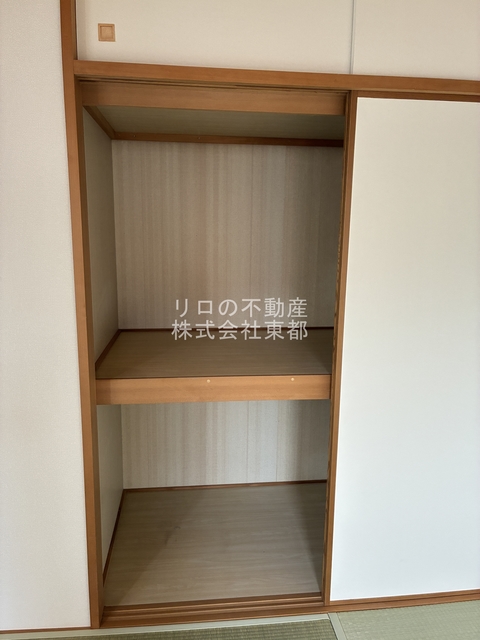 収納　収納ＢＯＸを置いたり、工夫しながら衣類を収納できます♪