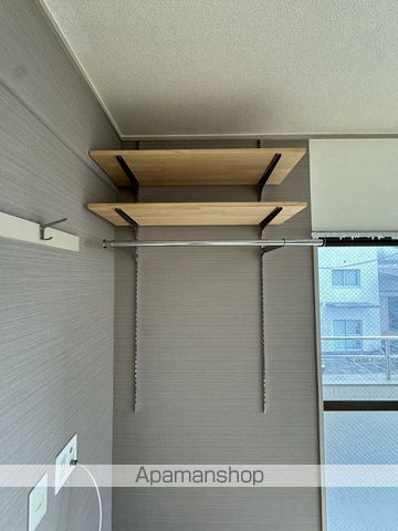ＪＲ山陽本線 天神川駅 徒歩12分 4階建 築40年の内装写真