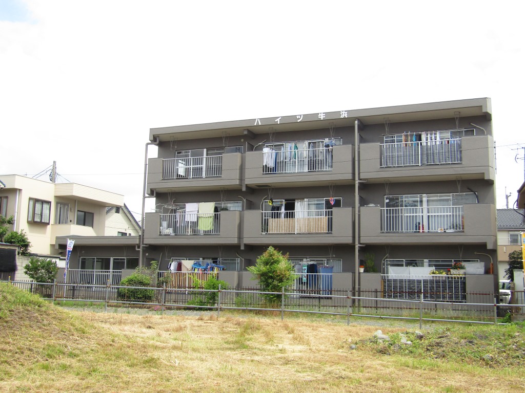 ハイツ牛浜