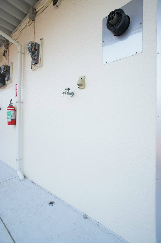 その他　洗濯機置場は室外にあります。