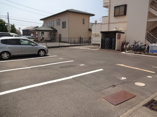 【ベルディー和田の駐車場】