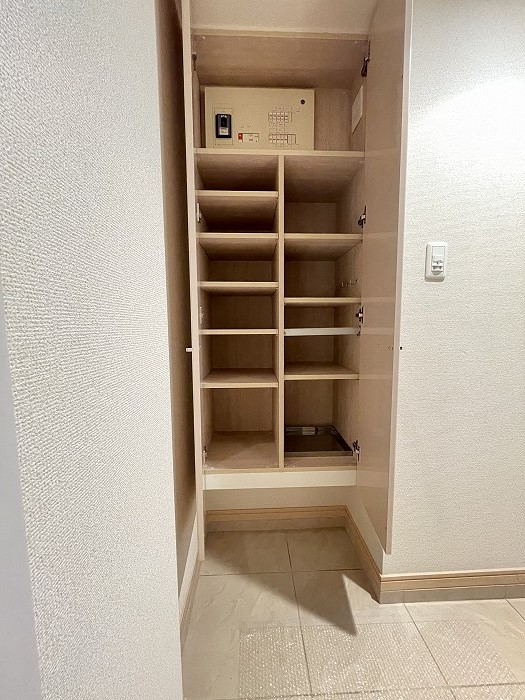 玄関　シューズボックス