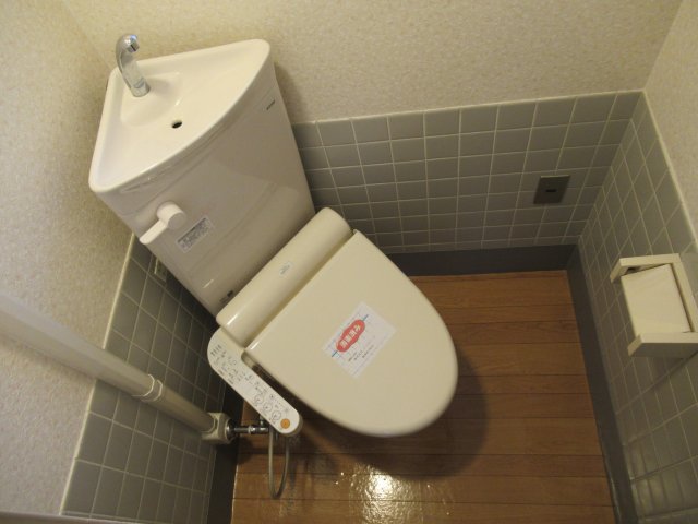 【山本ビルのトイレ】