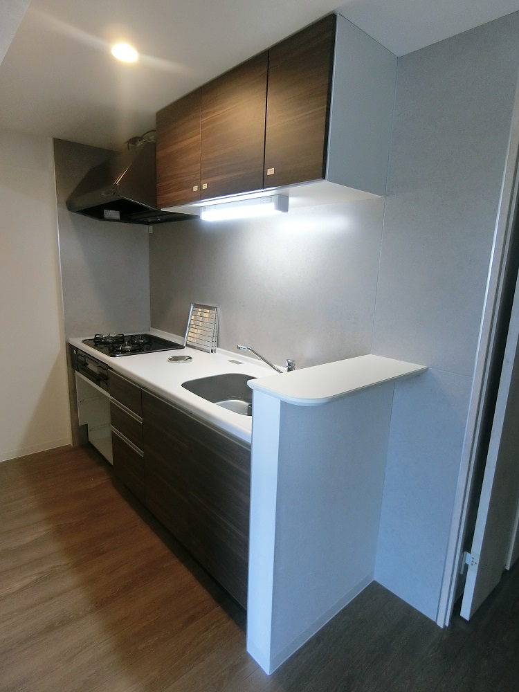 キッチン　システムキッチン3口ガスコンロ