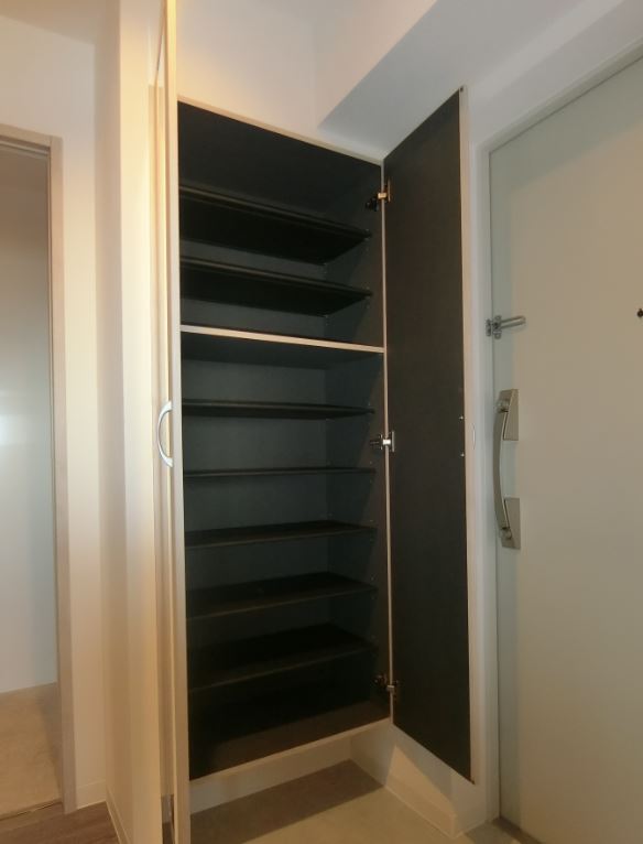 玄関　シューズクローゼットの様子です♪