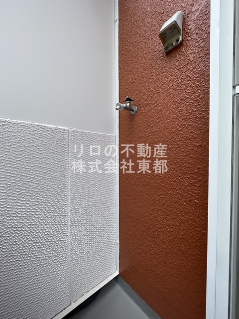 その他　洗濯機置き場がバルコニーにあるのでお洗濯干すのが簡単です！