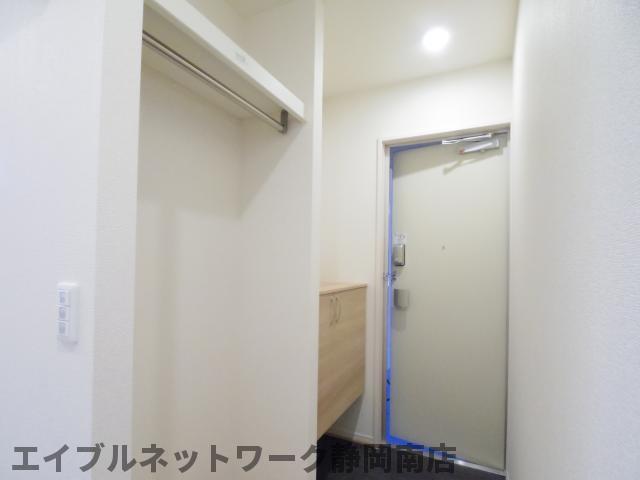 玄関　明るい玄関です