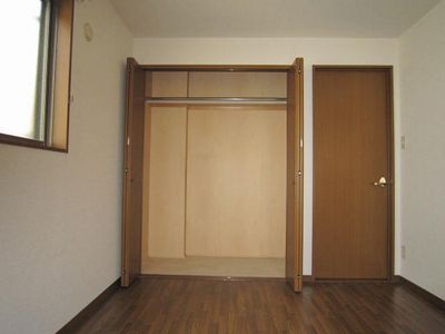 収納　北洋室クローゼット