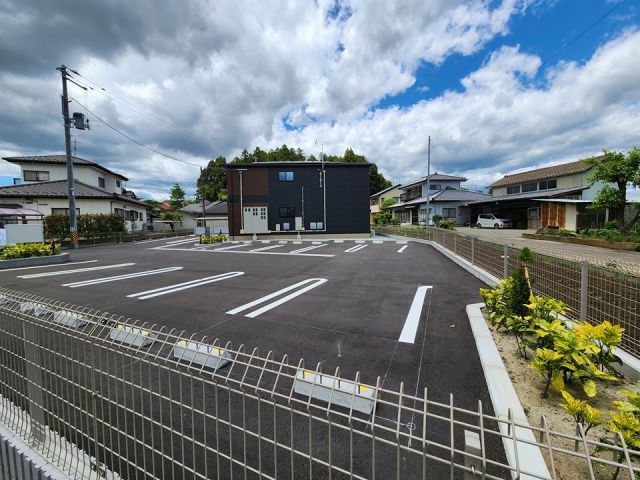 【柴田郡柴田町槻木西のアパートの駐車場】