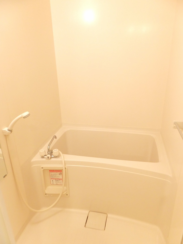 バス・シャワールーム　☆嬉しい鏡付き☆