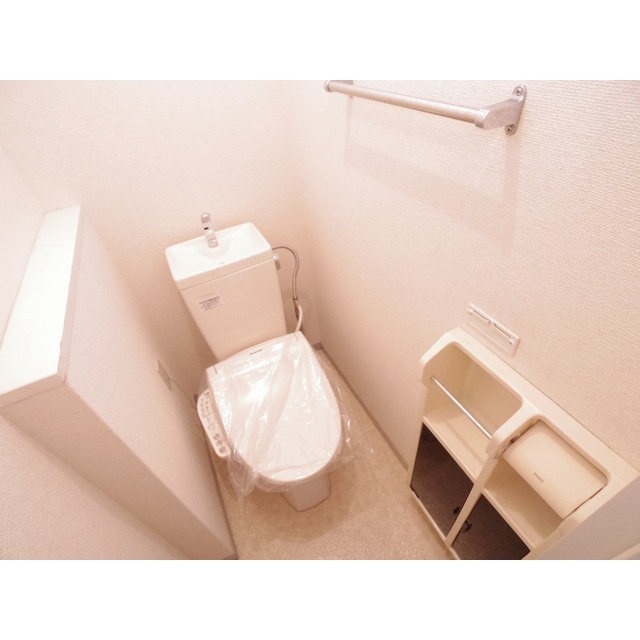 【仁ハイツ　IIのトイレ】
