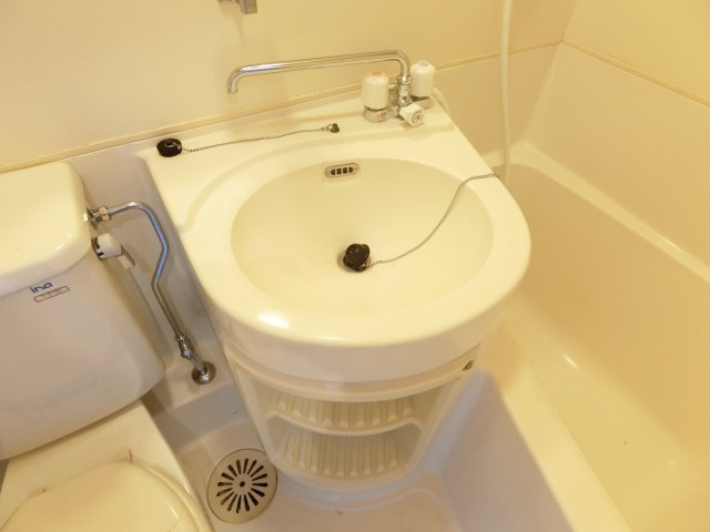 洗面設備　同物件別部屋写真