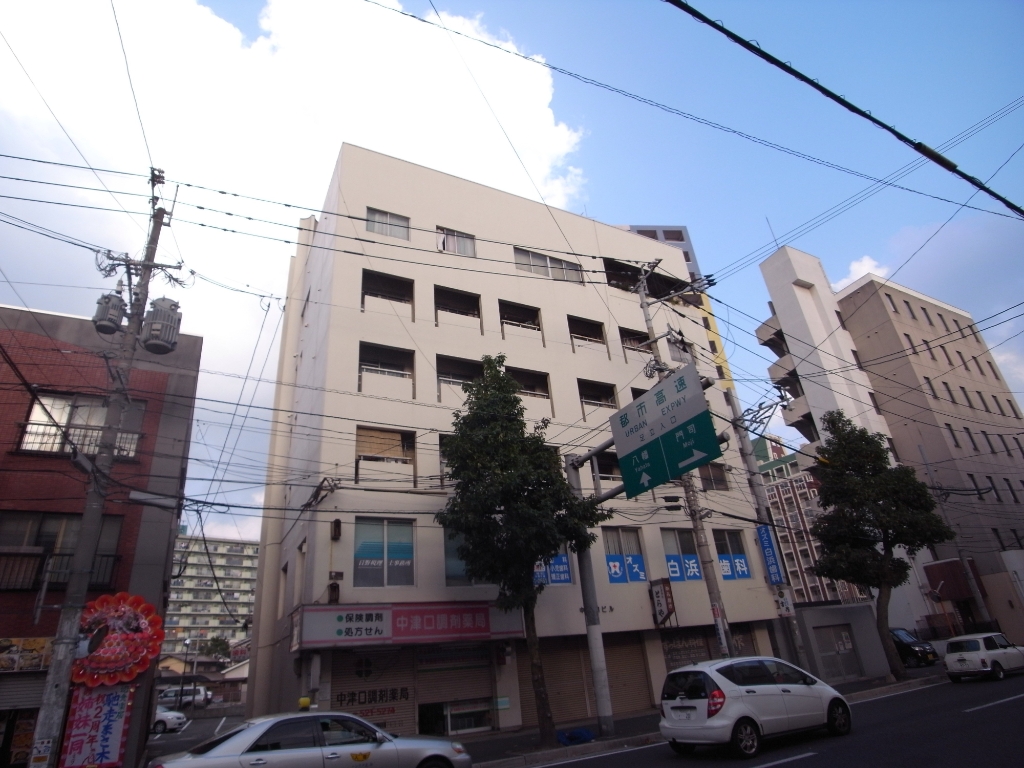 北九州市小倉北区中津口のマンションの建物外観