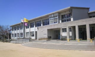 小学校　河内長野市立小学校 川上小学校（小学校）まで2695m