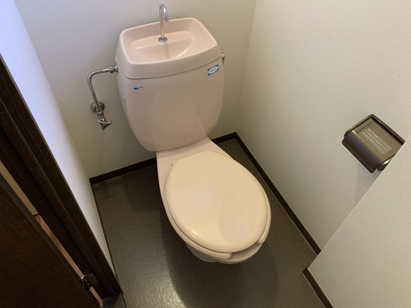 【アーバンコートたつの　Ｂ棟のトイレ】