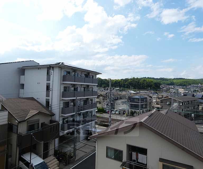 【京都市伏見区桃山町大島のマンションの眺望】