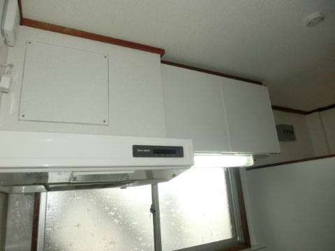 関山ビル　収納　キッチン上部収納