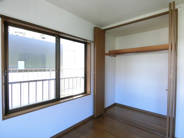 収納　奥行きのある広めのクローゼットです