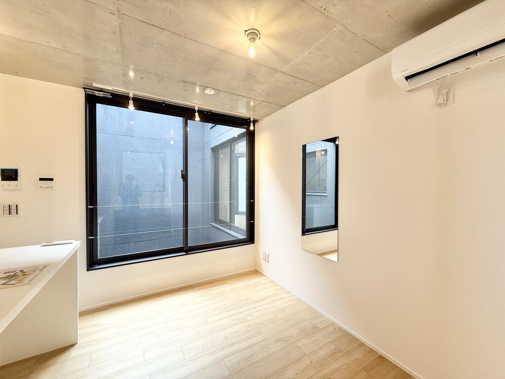 セキュリティ　上階の写真を使用しています