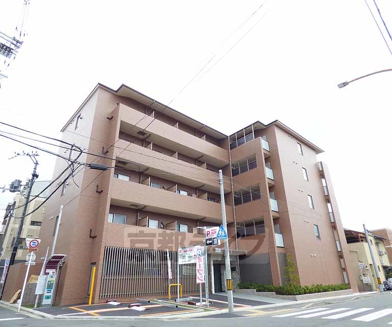 【京都市左京区一乗寺大原田町のマンションの建物外観】