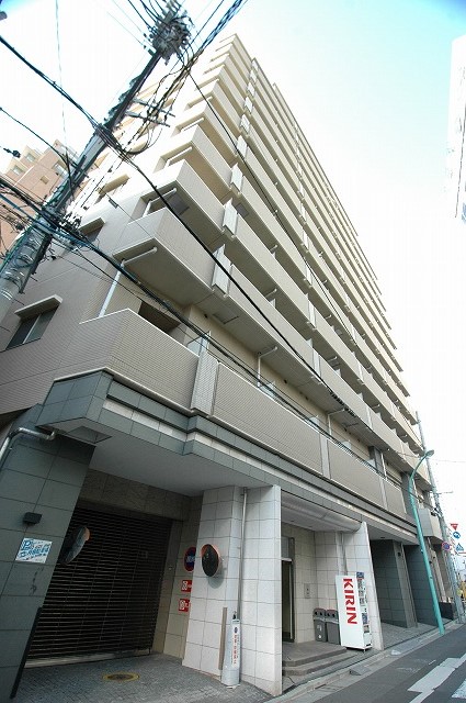 【パレステュディオ渋谷本町の建物外観】