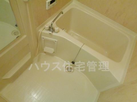 【茨木市総持寺駅前町のマンションのバス・シャワールーム】