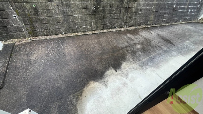 バルコニー　お部屋の窓を開けると、テラスのようになっております。