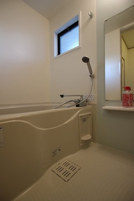 バス・シャワールーム　写真は別部屋のものです。