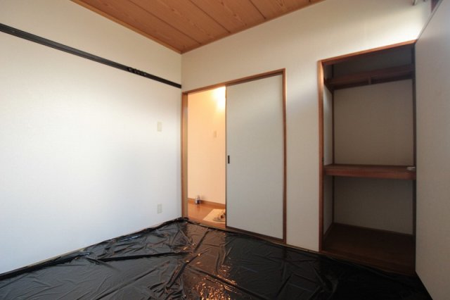 居室・リビング　写真は別部屋のものです。