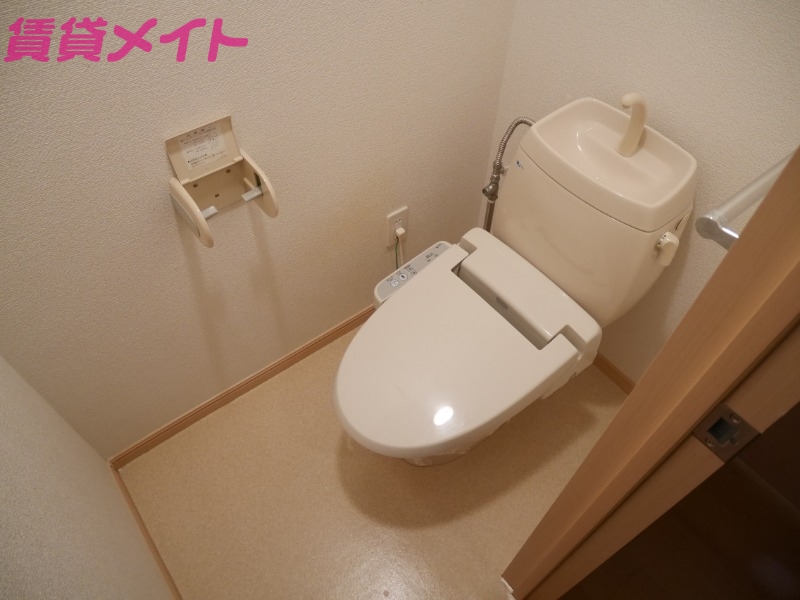 トイレ　同型別室のお写真です同型別室のお写真です