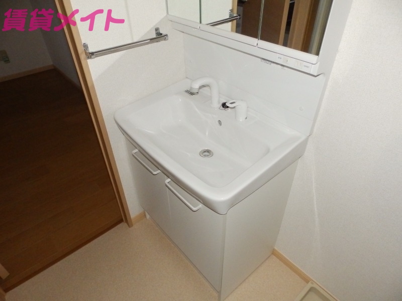 洗面設備　同型別室のお写真です