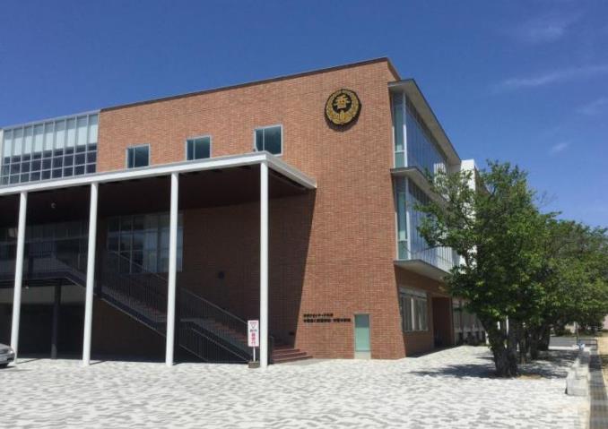 高校・高専　宇部フロンティア大学附属香川高校（高校・高専）まで297m