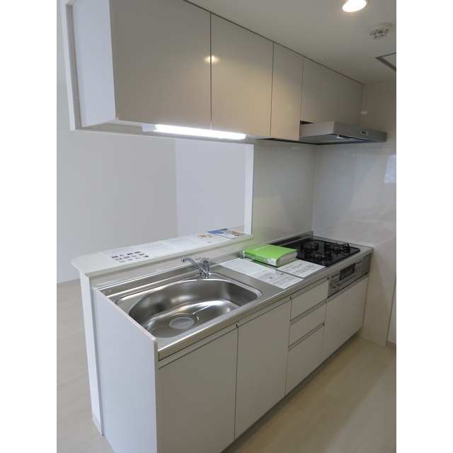 キッチン　人気の対面システムキッチンタイプです！