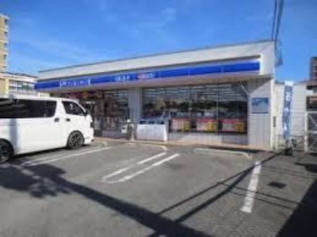 【和泉市内田町のアパートのコンビニ】