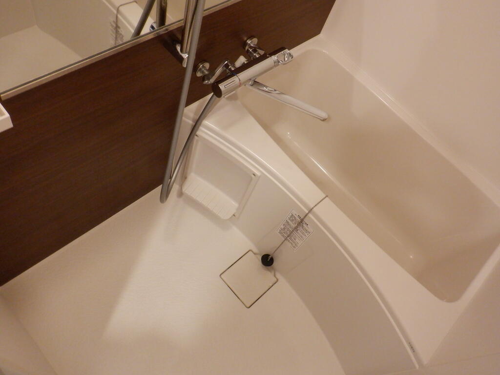 バス・シャワールーム　※同タイプ・同モデルを使用