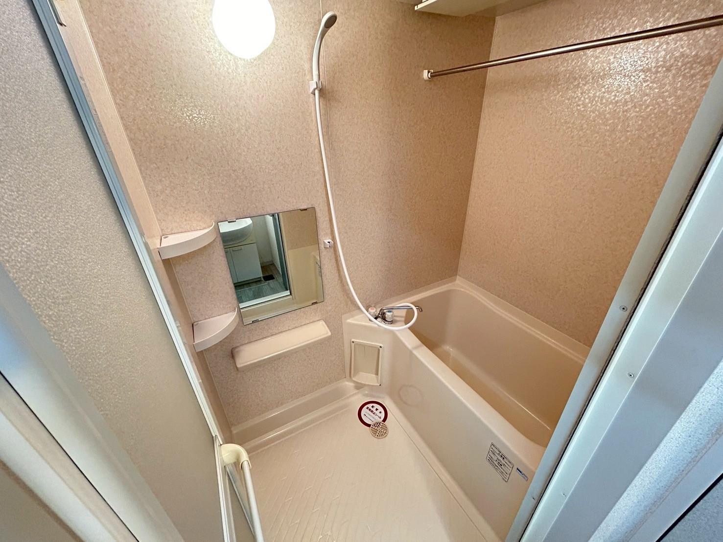 バス・シャワールーム　浴室