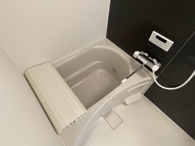 バス・シャワールーム　きれいなお風呂です（同棟別室施工例）