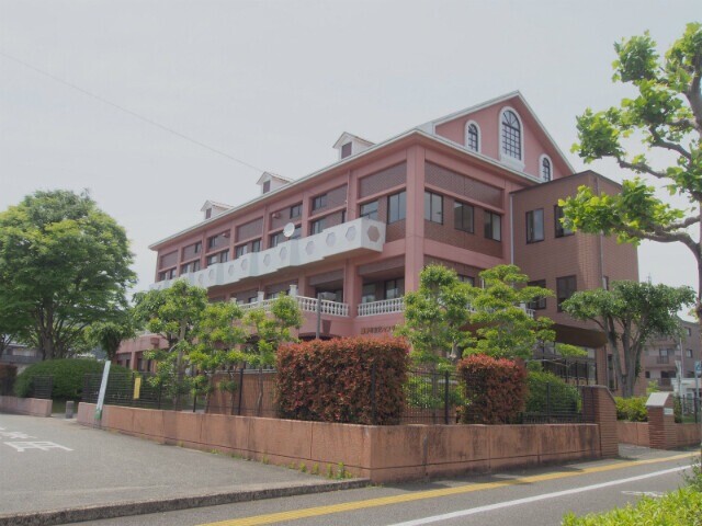 図書館　嬉野市嬉野図書館（図書館）まで3939m